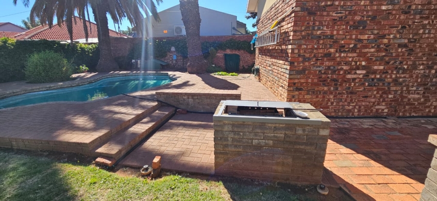 3 Bedroom Property for Sale in Hillcrest Northern Cape